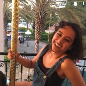 Meet your Posher, Yasmin